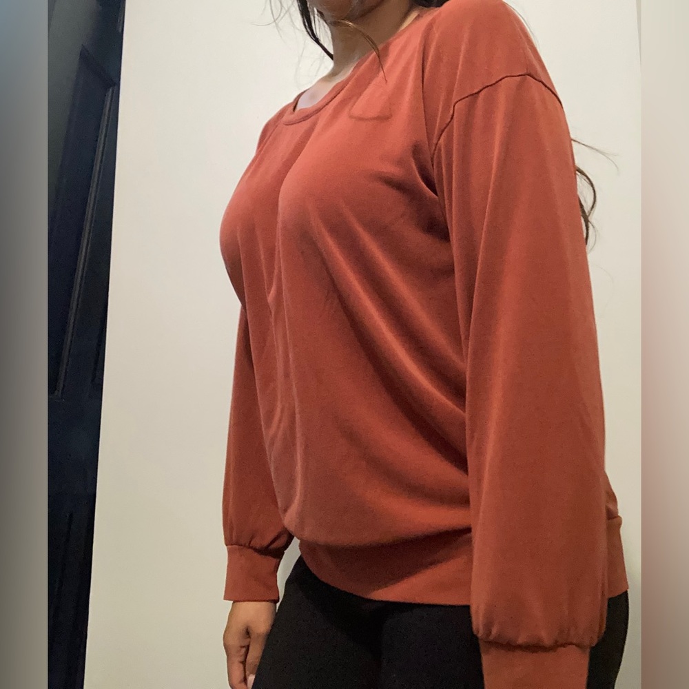 Medium long sleeve shirt